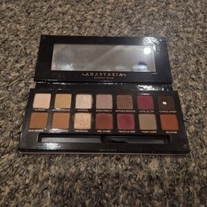 Anastasia Beverly Hills Modern Renaissance Eyeshadow Palette